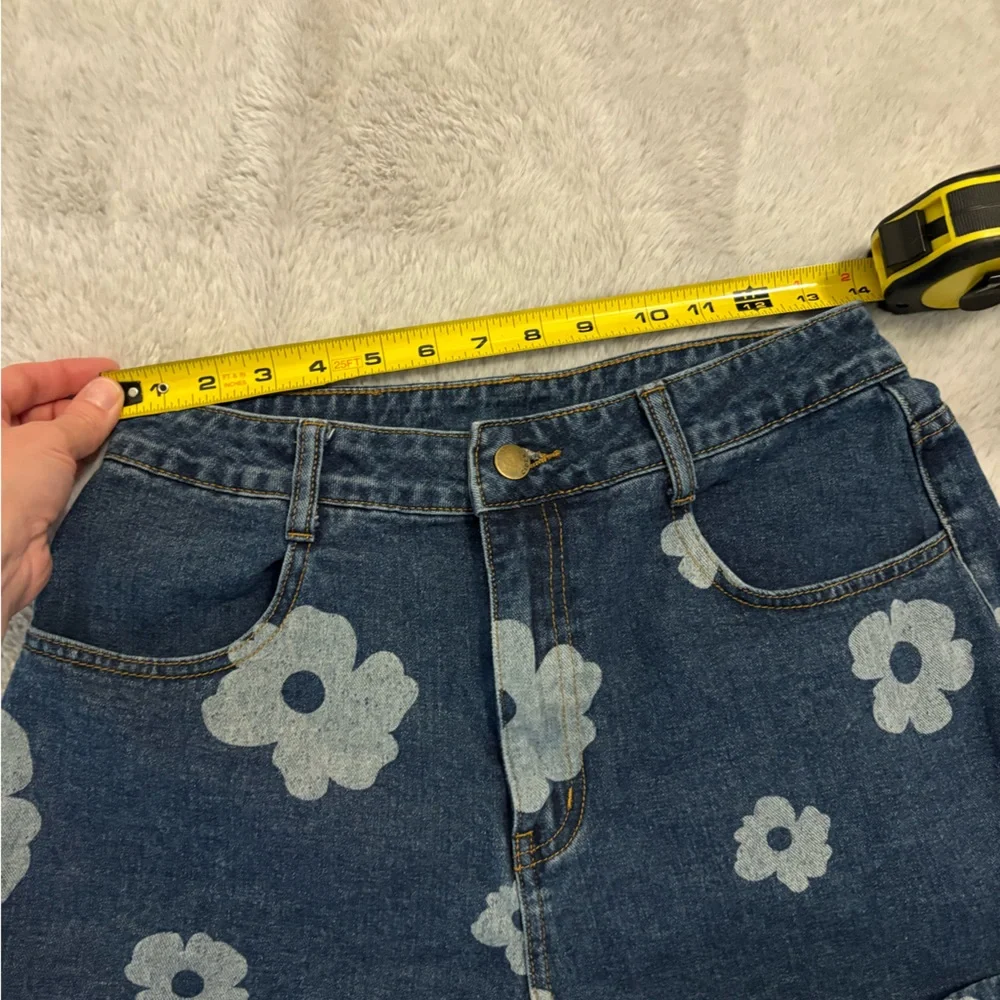 Cider Floral Denim Shorts - Picture 2 of 5